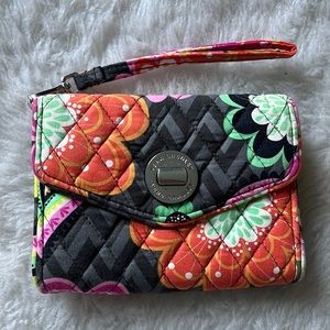 Vera Bradley Ziggy Zinnia Turnlock wallet wristlet phone case